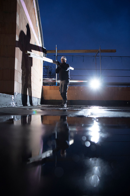 Miniatuur van BRENNENSTUHL werklamp compatible met verschillende 18V accu's en stekker 5 meter 60W 6200lm - 6050 MH (1173140600)