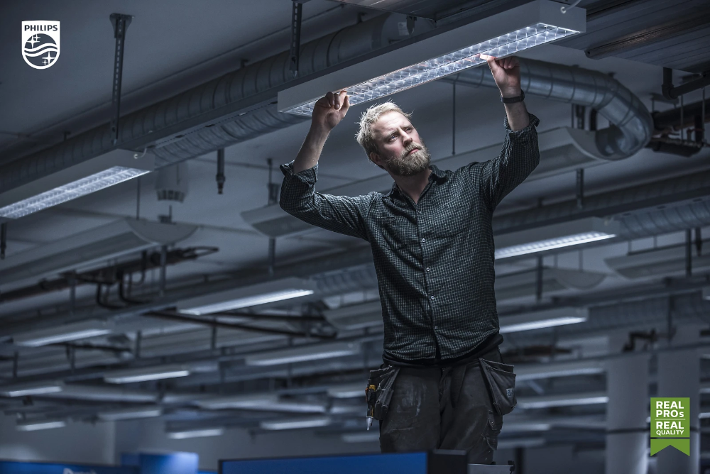 Miniatuur van Philips LED buis CorePro T8 G13 15.5W 1800lm koel wit 4000K 120cm - per 20 stuks (44807000)