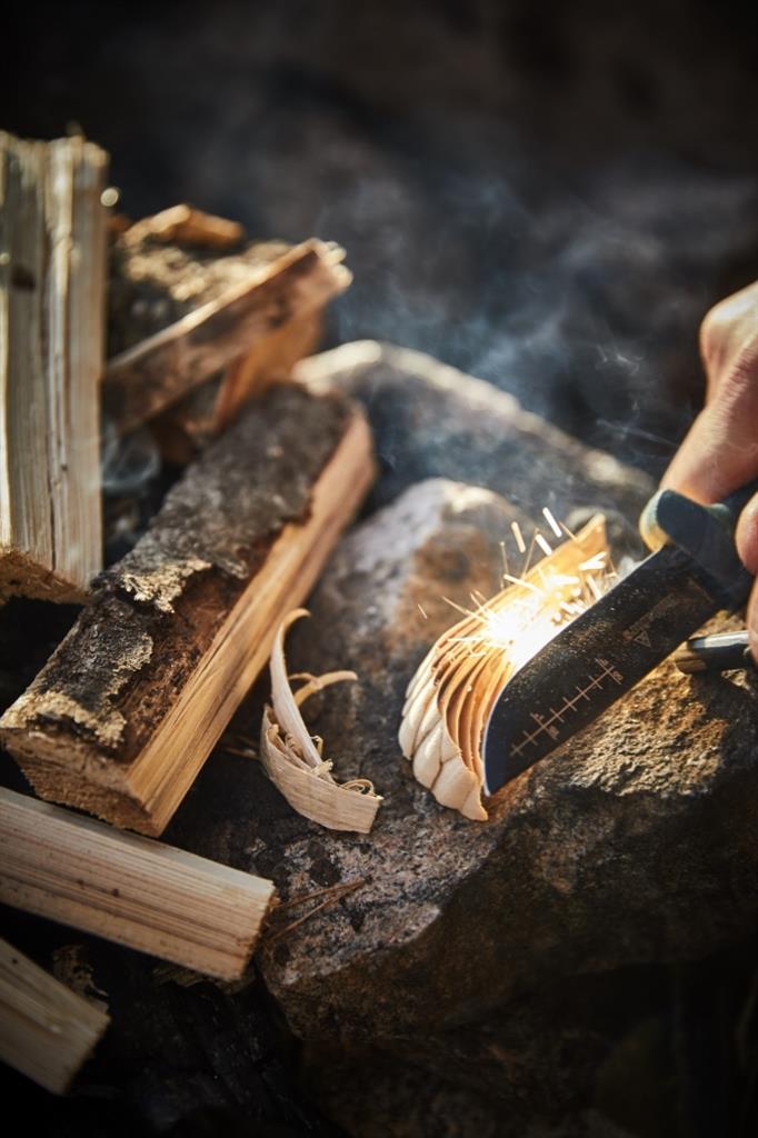 Miniatuur van Hultafors outdoor gecoat carbonstaal mes met holster OK4 93/209mm (HU380270)