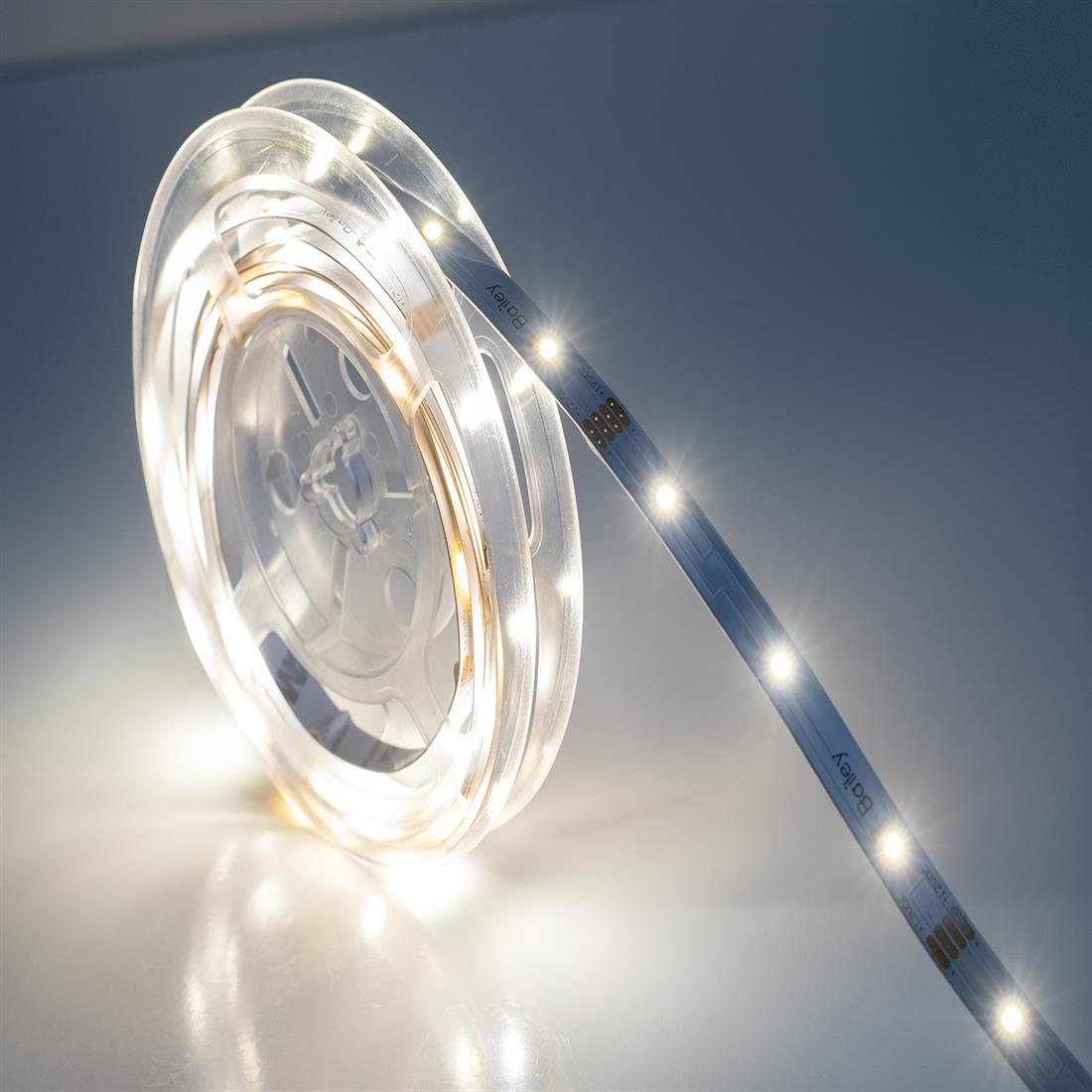 Miniatuur van Bailey LED strip 12V warm wit 3000K 30LEDs/m IP20 - 3 meter met schakelaar (141961)