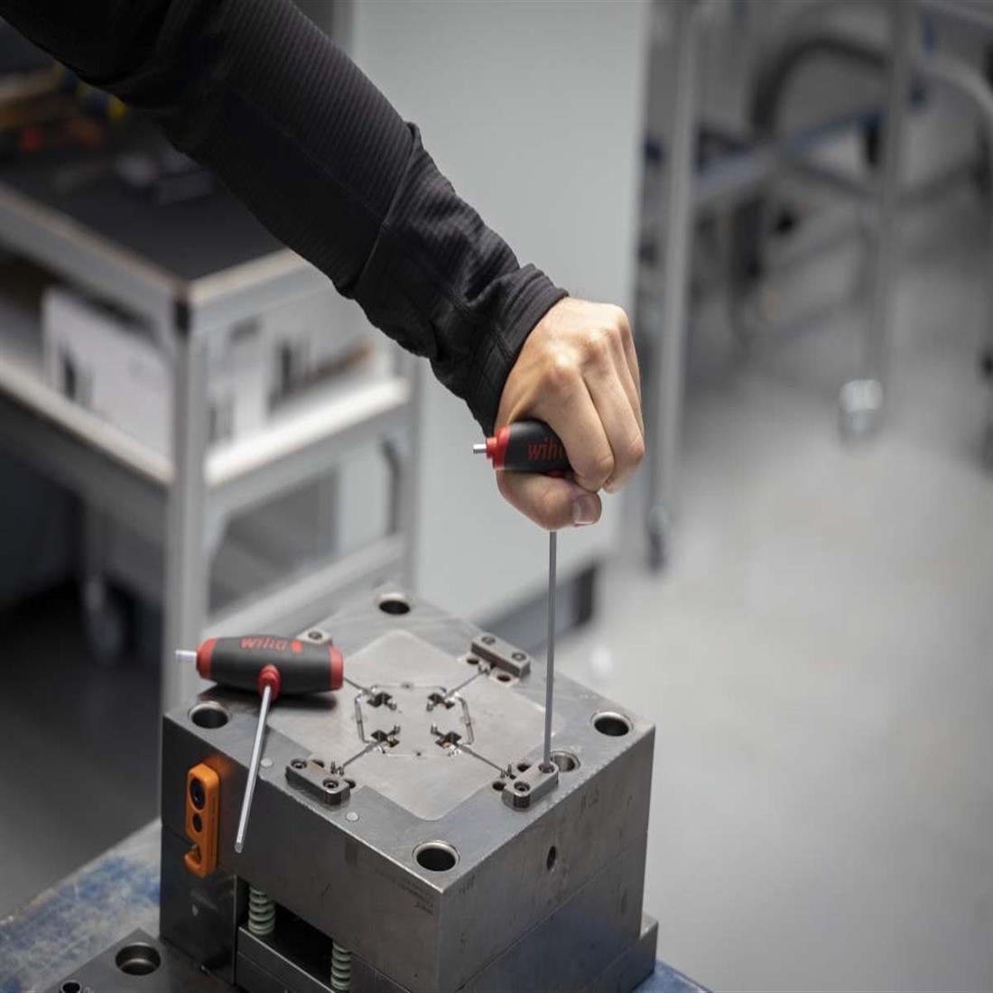 Miniatuur van Wiha metrische inbussleutelset 2,5 tot 8mm T-greep met zijpunt 334DS 6-delig (45620)