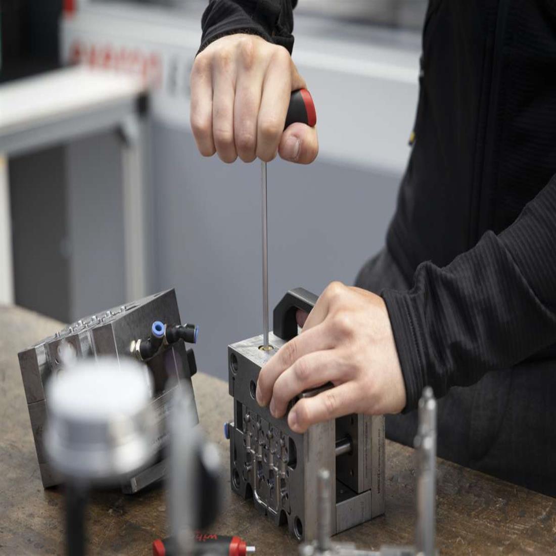 Miniatuur van Wiha metrische inbussleutelset 2,5 tot 8mm T-greep met zijpunt 334DS 6-delig (45620)