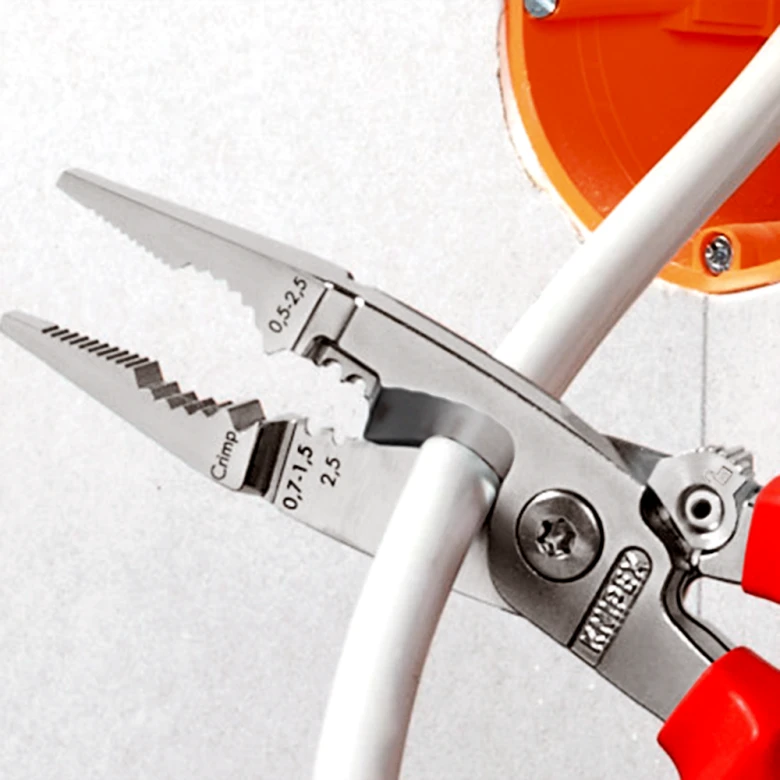 Miniatuur van KNIPEX multifunctionele 6 in 1 combinatietang elektro 200mm met vergrendelingshendel VDE (1396200)