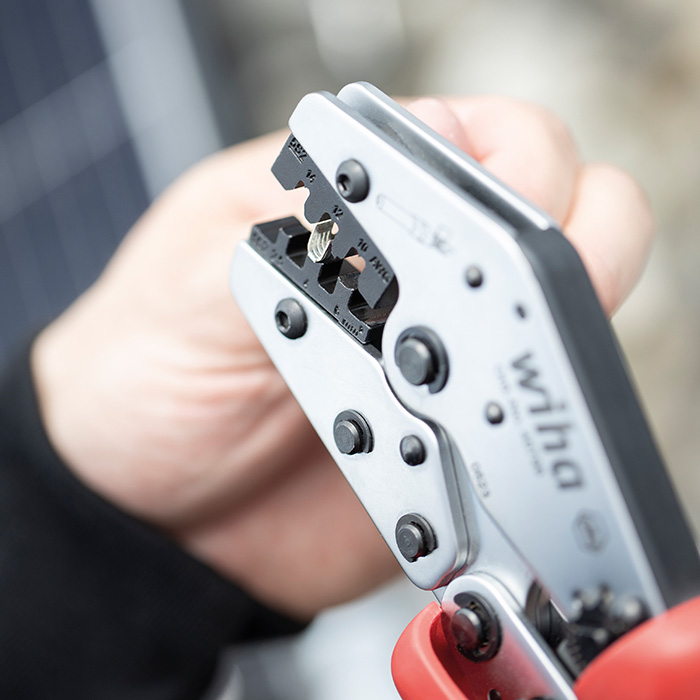 Miniatuur van Wiha krimptang voor MC4 connectoren 2.5 - 6mm2 (45796)