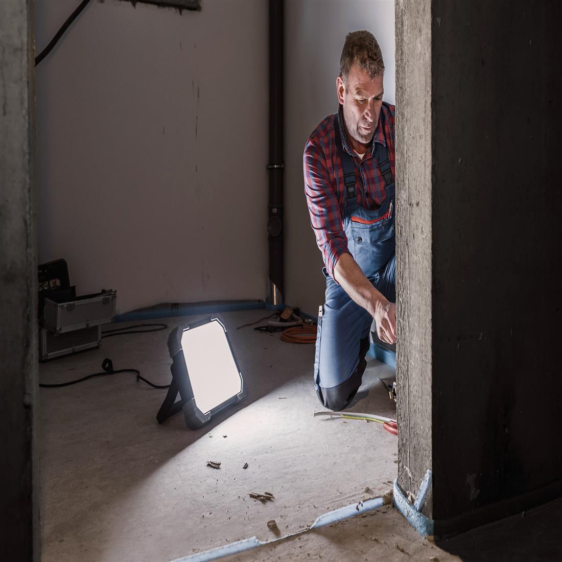 Miniatuur van BRENNENSTUHL bouwlamp Dinora 10050 85W 10600lm 5700K IP54 5 meter (1171580030)