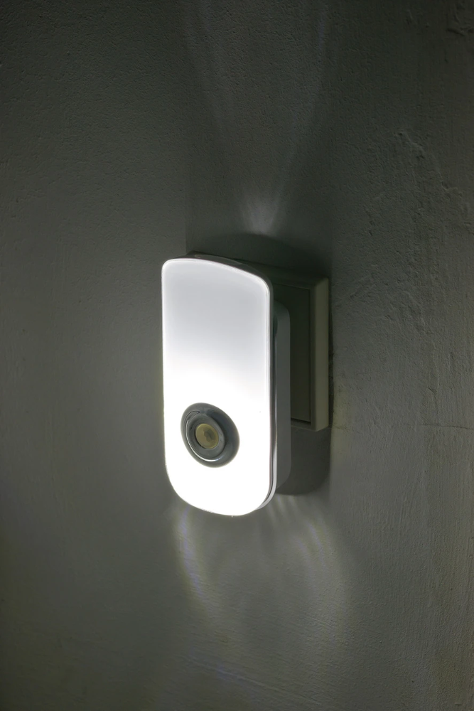 Miniatuur van BRENNENSTUHL LED veiligheidslicht 50lm 220V IP20 (1173240020)