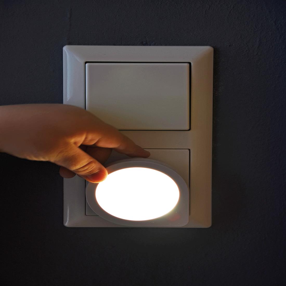 Miniatuur van BRENNENSTUHL LED veiligheidslicht 5lm 220V IP20 (1173190010)