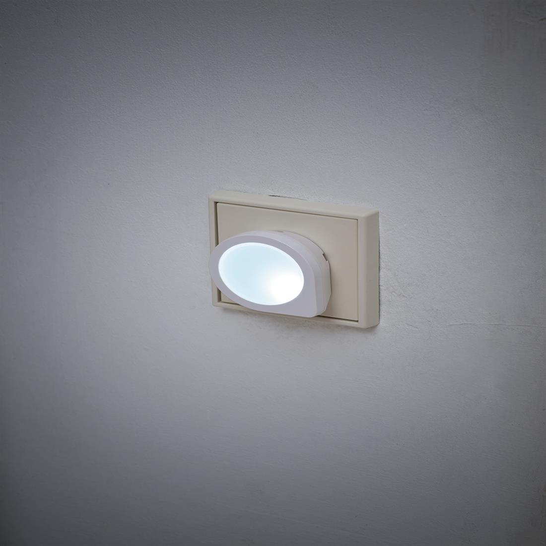 Miniatuur van BRENNENSTUHL LED veiligheidslicht 5lm 220V IP20 (1173190010)