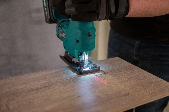 Miniatuur van VONROC accu decoupeerzaag met 3 pendelstanden 0-45° VPOWER 20V - body zonder accu en lader (JS501DC)