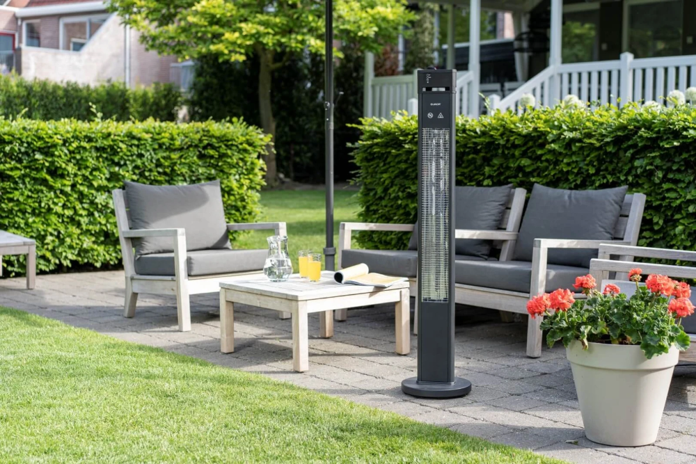 Miniatuur van Eurom elektrische staande terrrasverwarming 2000W met afstandsbediening lengte 131cm IP65 - zwart (335514)