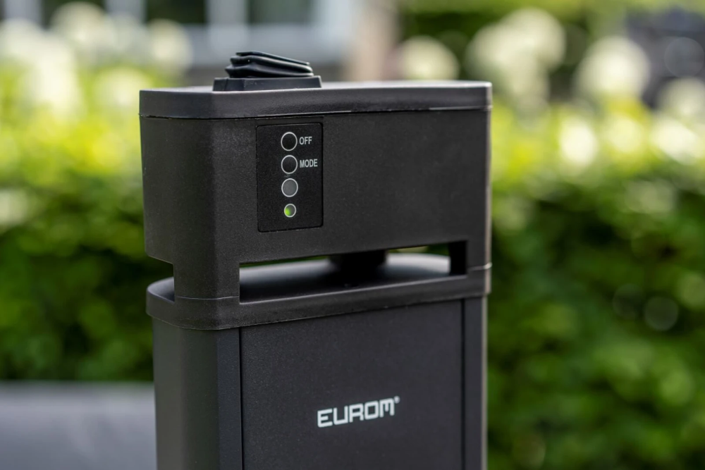 Miniatuur van Eurom elektrische staande terrrasverwarming 2000W met afstandsbediening lengte 131cm IP65 - zwart (335514)