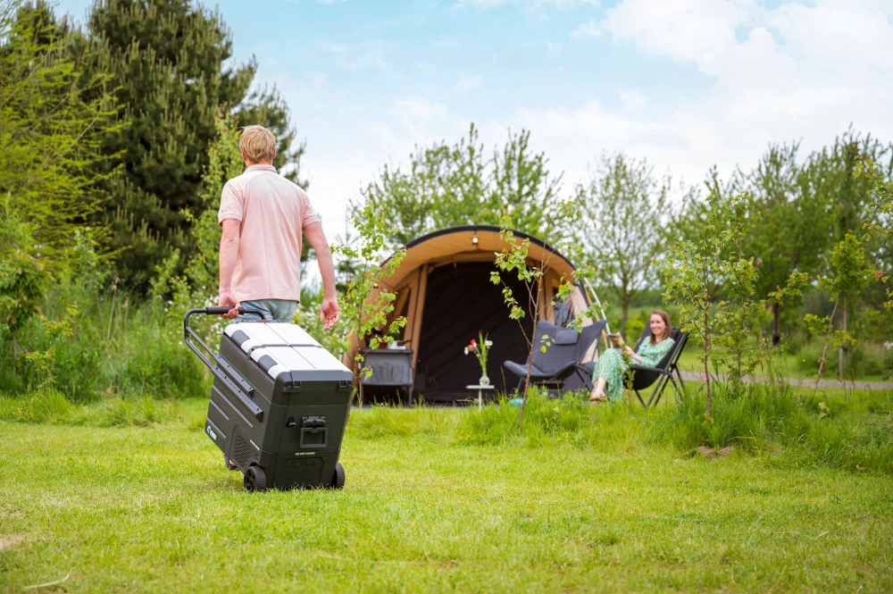 Miniatuur van Eurom Big Fred elektrische koel en vriesbox met 230V en 12/24V adapter inhoud 58 liter met wielen (388060)