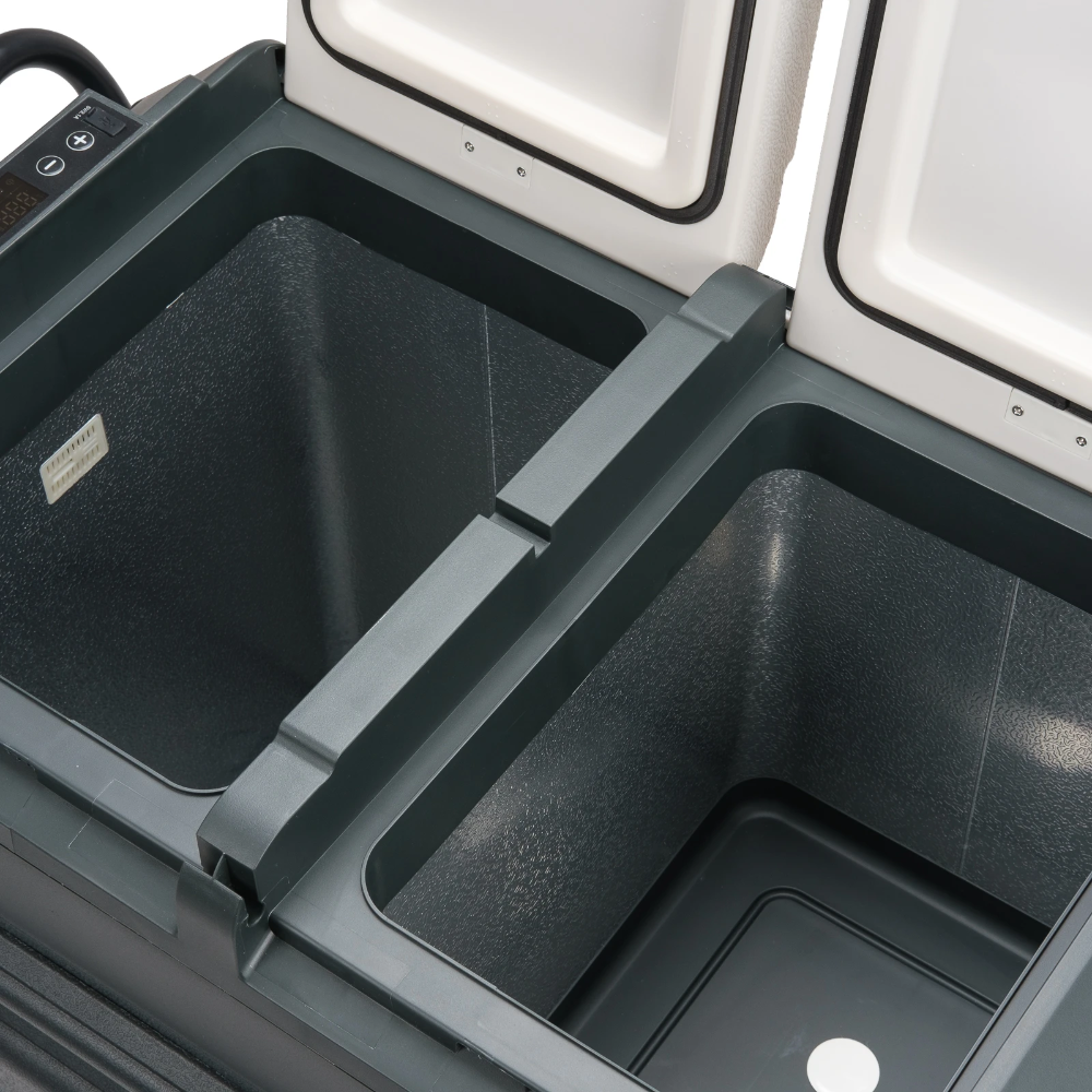 Miniatuur van Eurom Big Fred elektrische koel en vriesbox met 230V en 12/24V adapter inhoud 58 liter met wielen (388060)