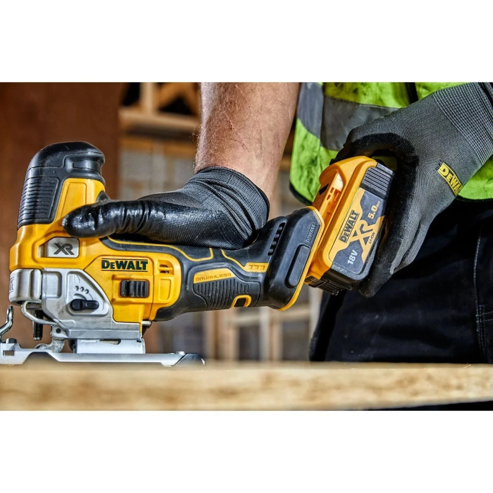 Miniatuur van DeWALT accu decoupeerzaag T-greep 18V XR basic body in TSTAK koffer (DCS335NT-XJ)