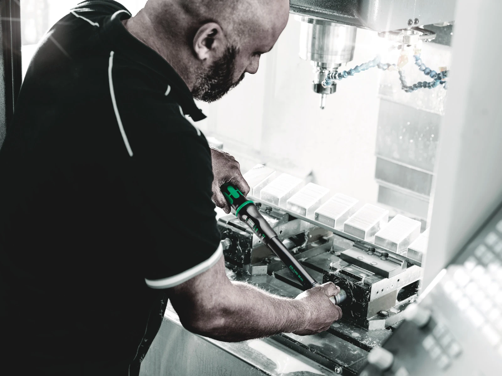 Miniatuur van Wera draaimomentsleutel click-torque C2 met omschakelratel instelbaar 1/2" 20-100Nm (05075621001)