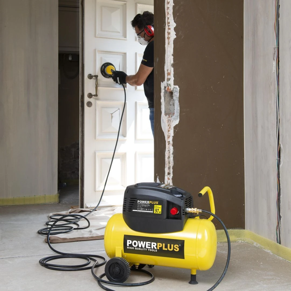 Miniatuur van PowerPlus compressor olievrij met 24l tank 230V 1100W 8 bar 180l/min - set met 6 accessoires (POWX1730)