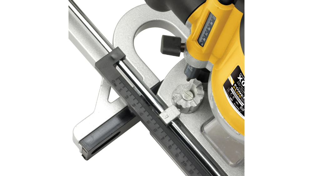 Miniatuur van PowerPlus bovenfrees 230V 1500W met fijninstelling - complete set met 12 frezen (POWX093)