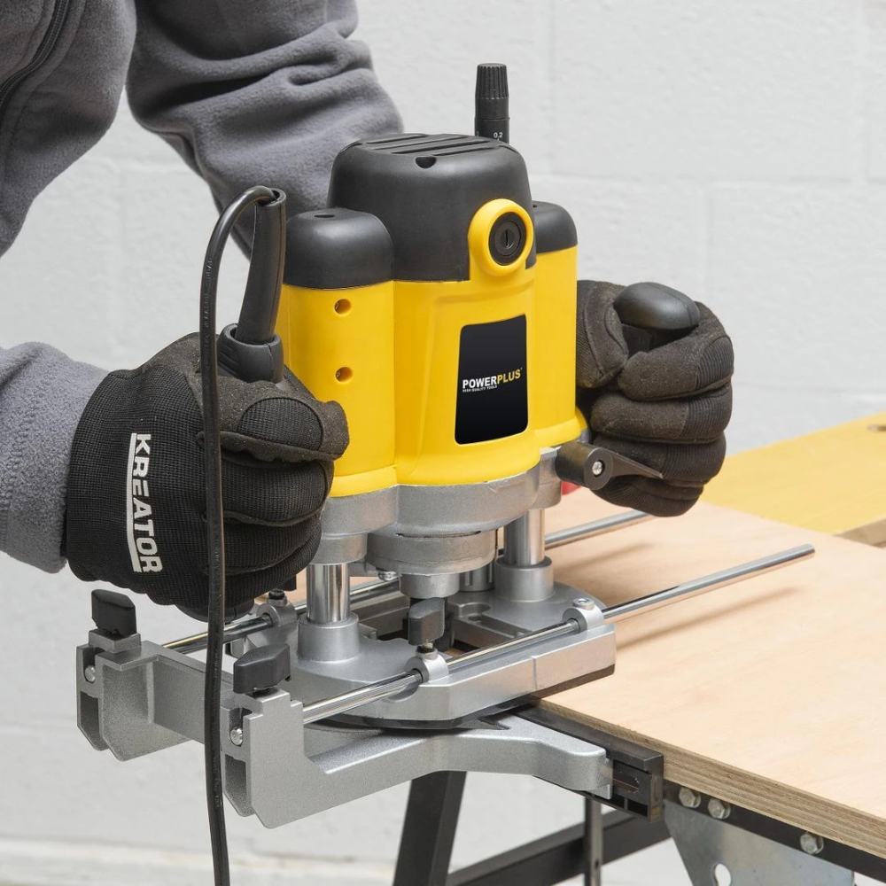 Miniatuur van PowerPlus bovenfrees 230V 1500W met fijninstelling - complete set met 12 frezen (POWX093)