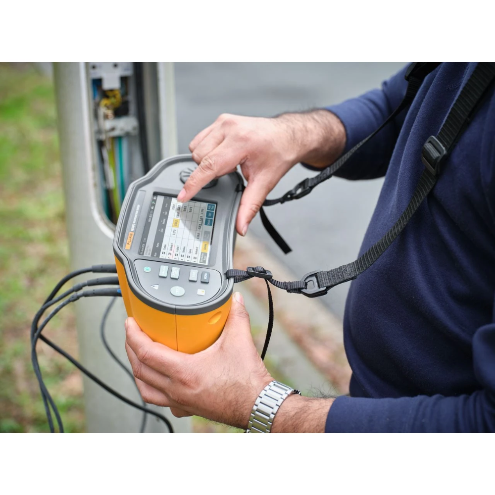 Miniatuur van FLUKE 1674FC SCH multifunctionele installatietester instelbaar max. 660V belasting in draagkoffer (5580841)