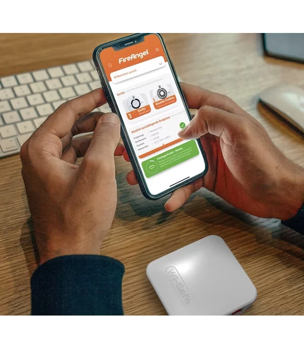 Miniatuur van FireAngel Wi-Safe 2 Gateway voor het monitoren van 50 wi-safe apparaten (WG-2-INT)