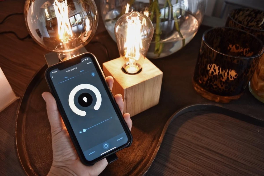 Miniatuur van Calex Smart LED lamp filament bol E27 CCT 7W 806lm - dimbaar (5101002000)