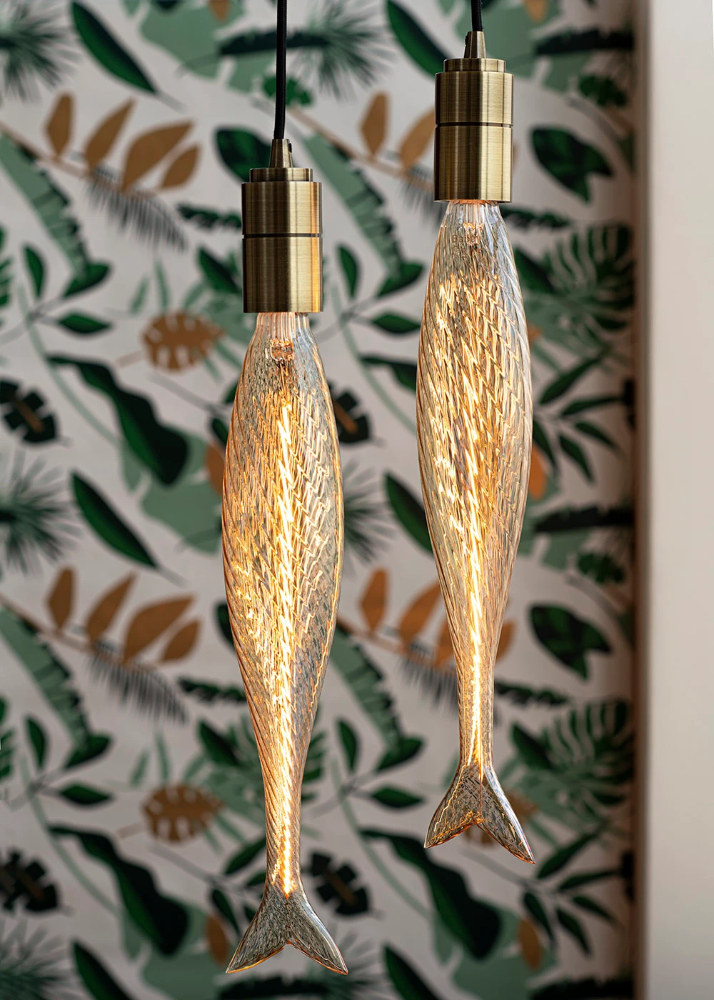 A_Ledfish_143043_two_hanging_01.jpg