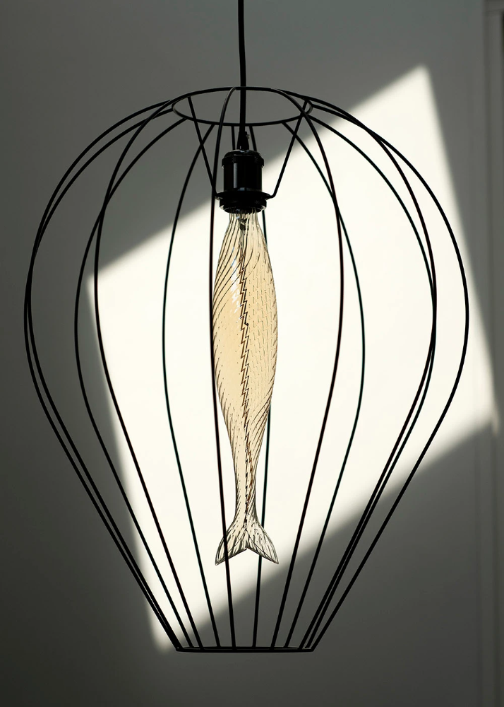 A_Ledfish_143043_cage_01.jpg