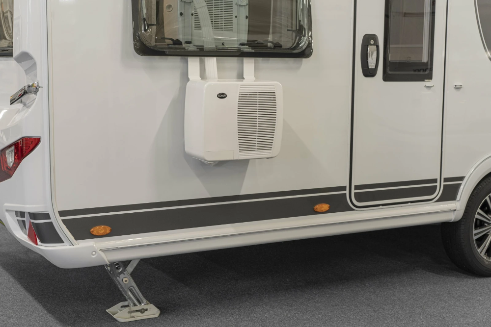 Miniatuur van Eurom AC3201E E split airco voor caravan of camper 3200BTU met timer (382570)..
