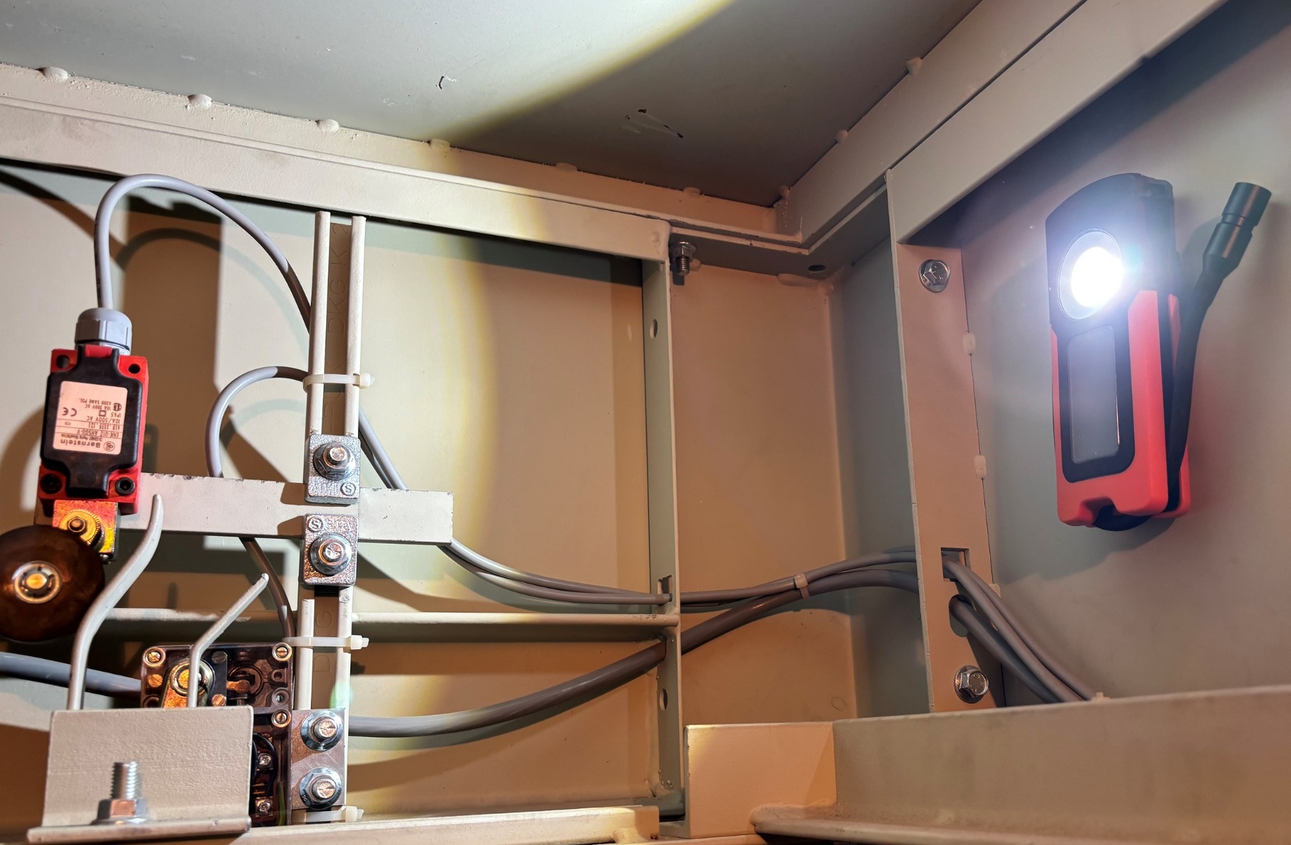 Miniatuur van Bailey RoBust LED Inspect 15W 1500+300lm 6500K IP54 CLIII oplaadbaar (146771)