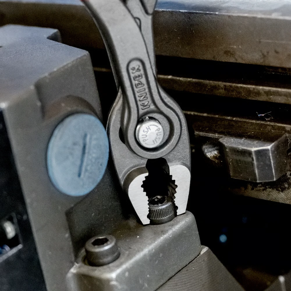 Miniatuur van KNIPEX twinGrip voor-/zij-grijptang 150mm 3K-handgreep (8202150)