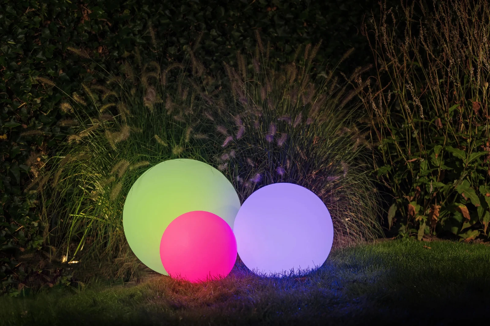 Miniatuur van Lightpro Deco 40 Smart bollamp MR16 RGB CCT Ø400mm IP44 wit (255N)