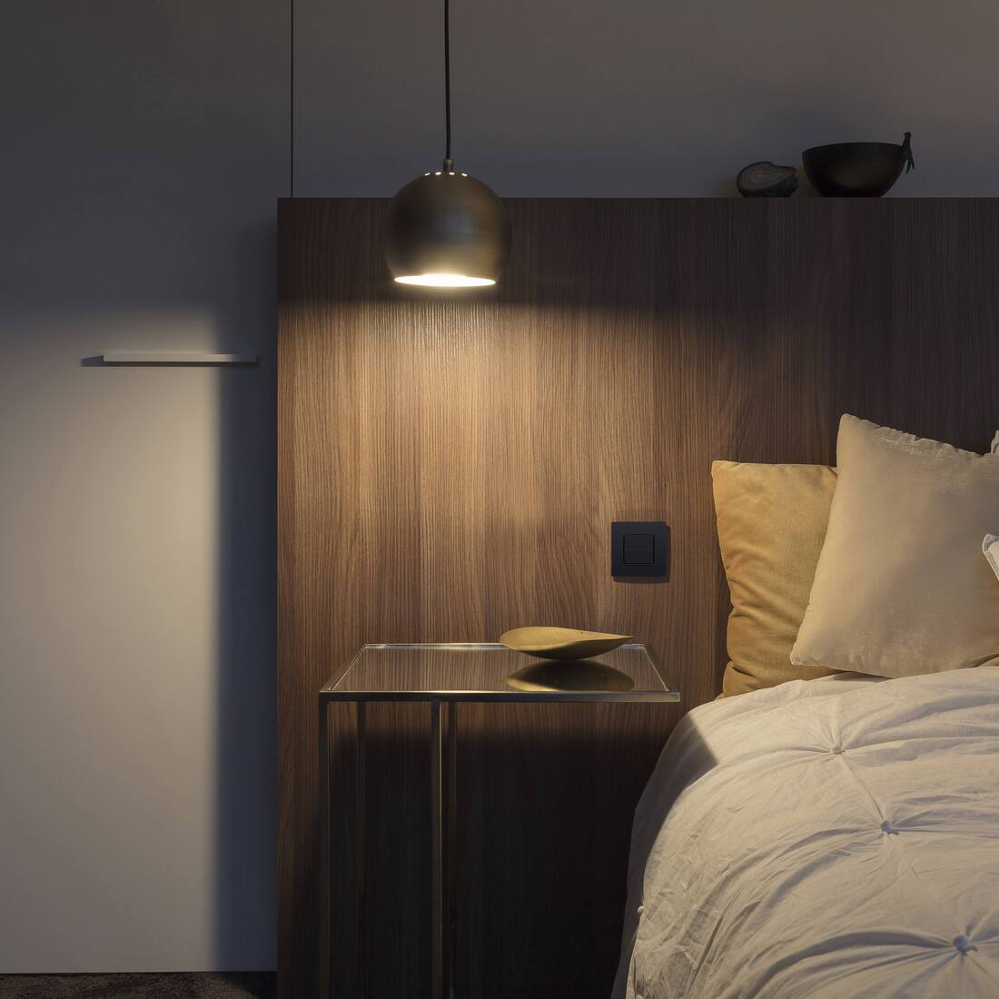 Miniatuur van Niko Friends of Hue schakelaar - Matt Black Coated (130-91004)