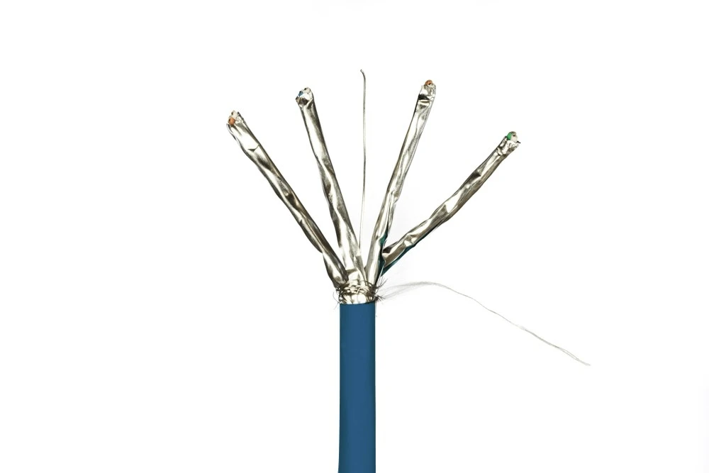 Miniatuur van Danicom S/FTP CAT6a kabel rol 100 meter (DC-SFTP6A-100S-DCA)