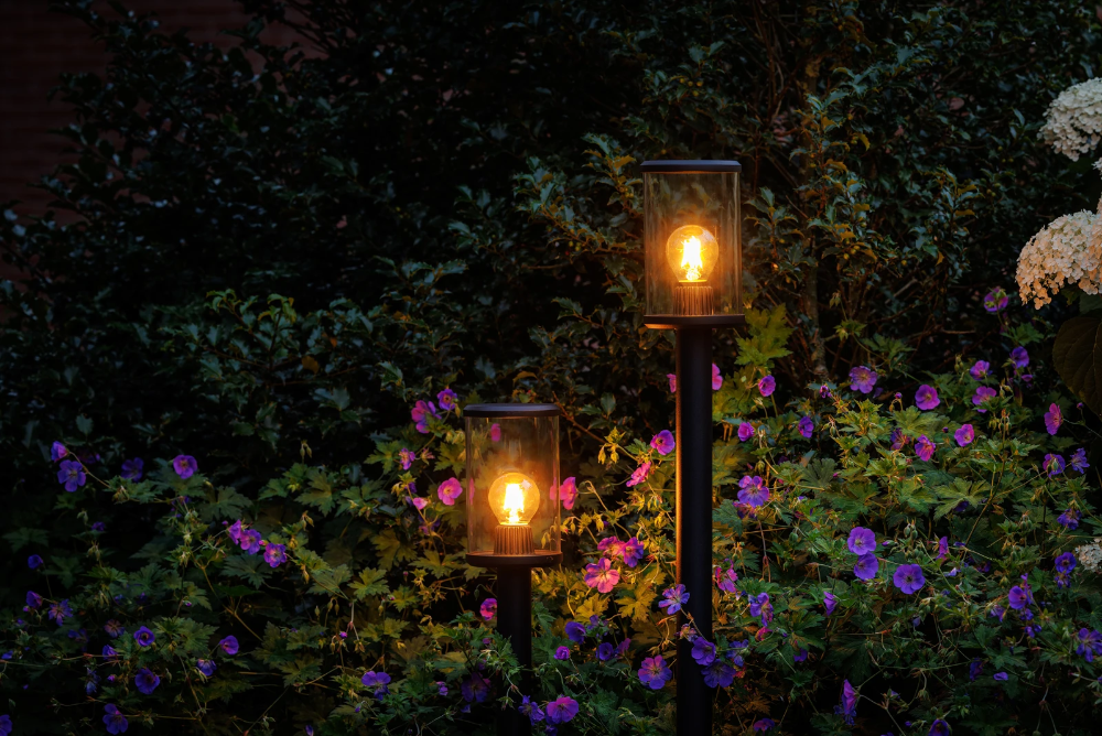 Miniatuur van Lightpro Eros Lo staande buitenlamp filament LED 3.5W 277lm 550mm IP44 - zwart (217P) welke lampvoet?