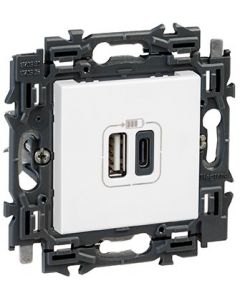 Legrand stopcontact 2x USB A + C volledig apparaat 3000mA met spanklauwen - Valena Next Wit Opaal (741536)