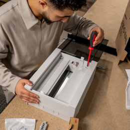 Hoe werkt een overspanningsbeveiliging?