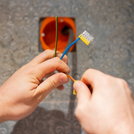 Hoe moet je een Wago klem gebruiken?