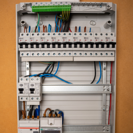 Verschil differentieelschakelaar en automaat
