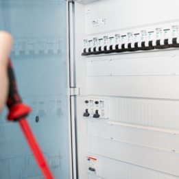 Hoe breid je je zekeringkast uit?