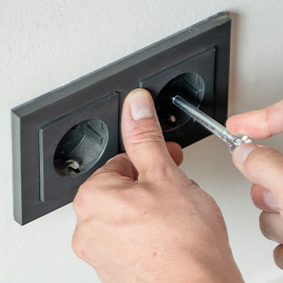 Stopcontact aansluiten