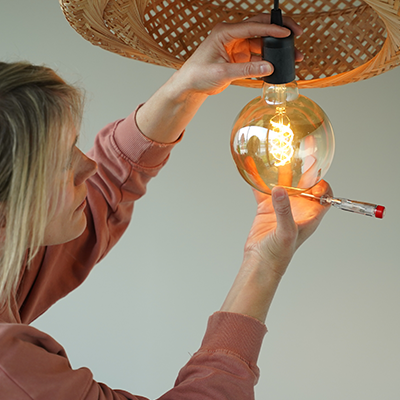 Hoe los je een knipperende LED lamp op?