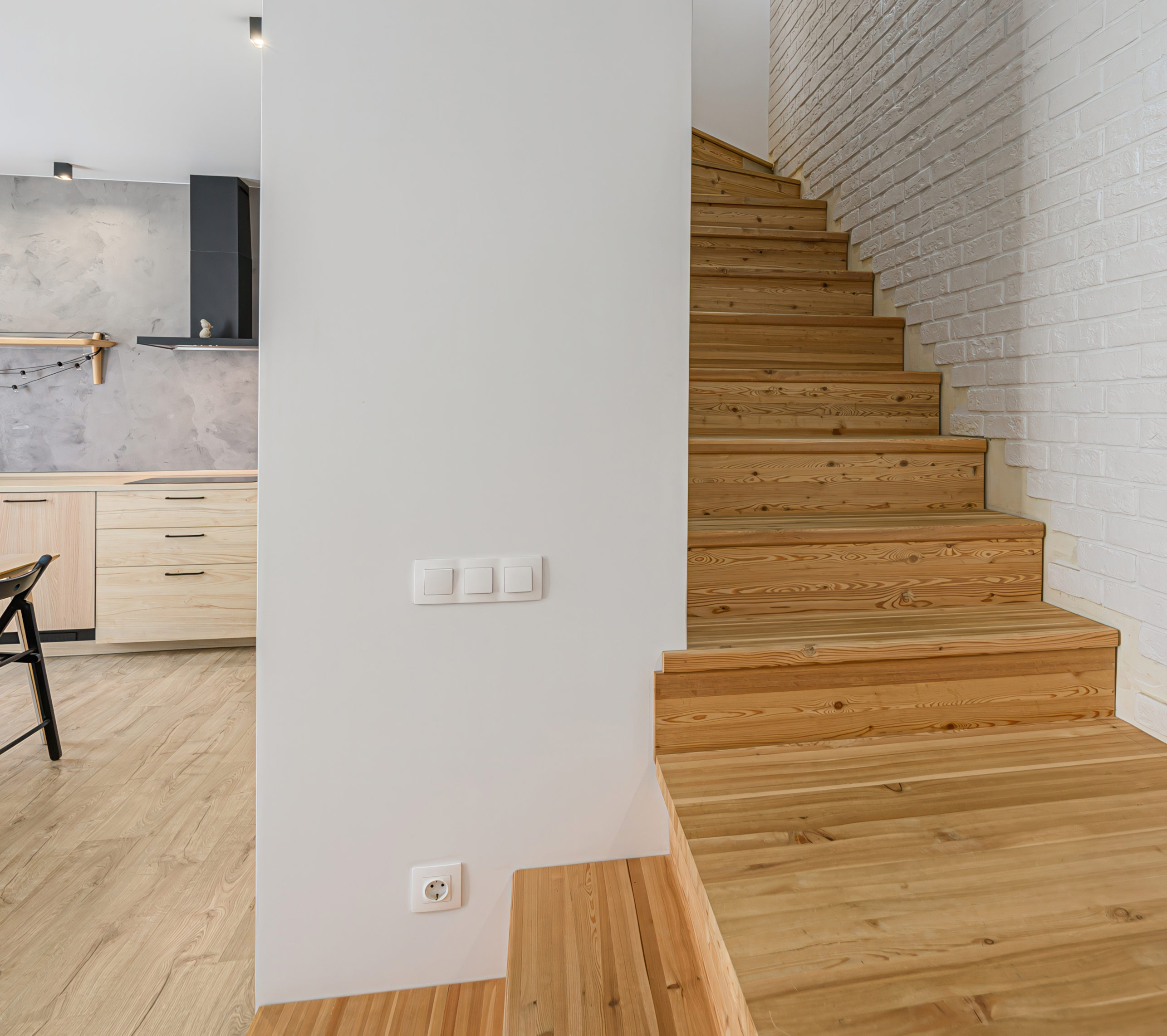 Hoeveel stopcontacten per kamer heb je nodig?