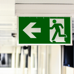 Waarom, waar en hoe noodverlichting aansluiten?